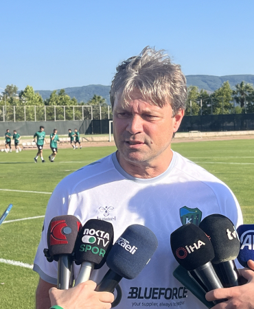 ERTUĞRUL SAĞLAM: "GEÇEN SEZONUN EN BÜYÜK SIKINTISI FORVETTİ" KOCAELİSPOR'A ŞAMPİYONLUK PAROLASIYLA İLK İDMAN