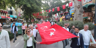 İzmit’te Kurtuluş Korteji coşkusu!