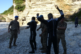 KANDIRA'DA DENİZDE KAYBOLAN GENCİ ARAMA ÇALIŞMASI SÜRÜYOR