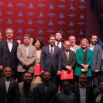 Sarı Kavga da ederiz, aslanlar gibi de konuşuruz.