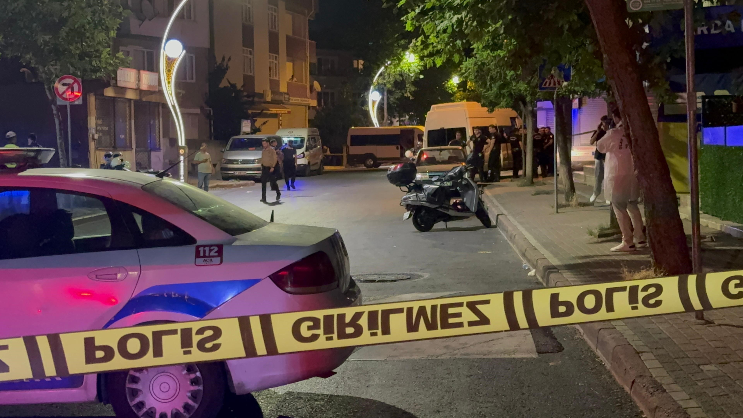 KAVGAYI AYIRAN BEKÇİ SIRTINDAN BIÇAKLANDI