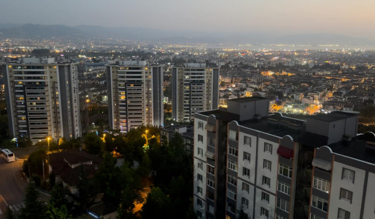 Kocaeli' de CHP' nin ışık kapatma eylemine destek