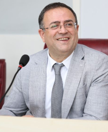 Sertif Gökçe istedi TÜGVA binayı boşalttı