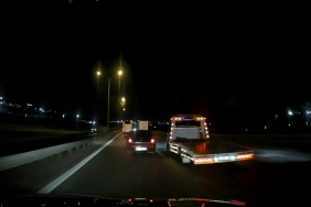 TRAFİK MAGANDALARI BU KEZ ÇEKİCİ SÜRÜCÜSÜ ÇIKTI: İKİ OTOMOBİL SÜRÜCÜSÜNÜ YOL BOYUNCA TACİZ ETTİLER