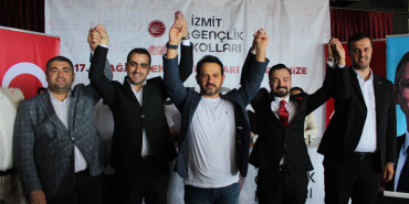 CHP İzmit gençlerde kongre heyecanı