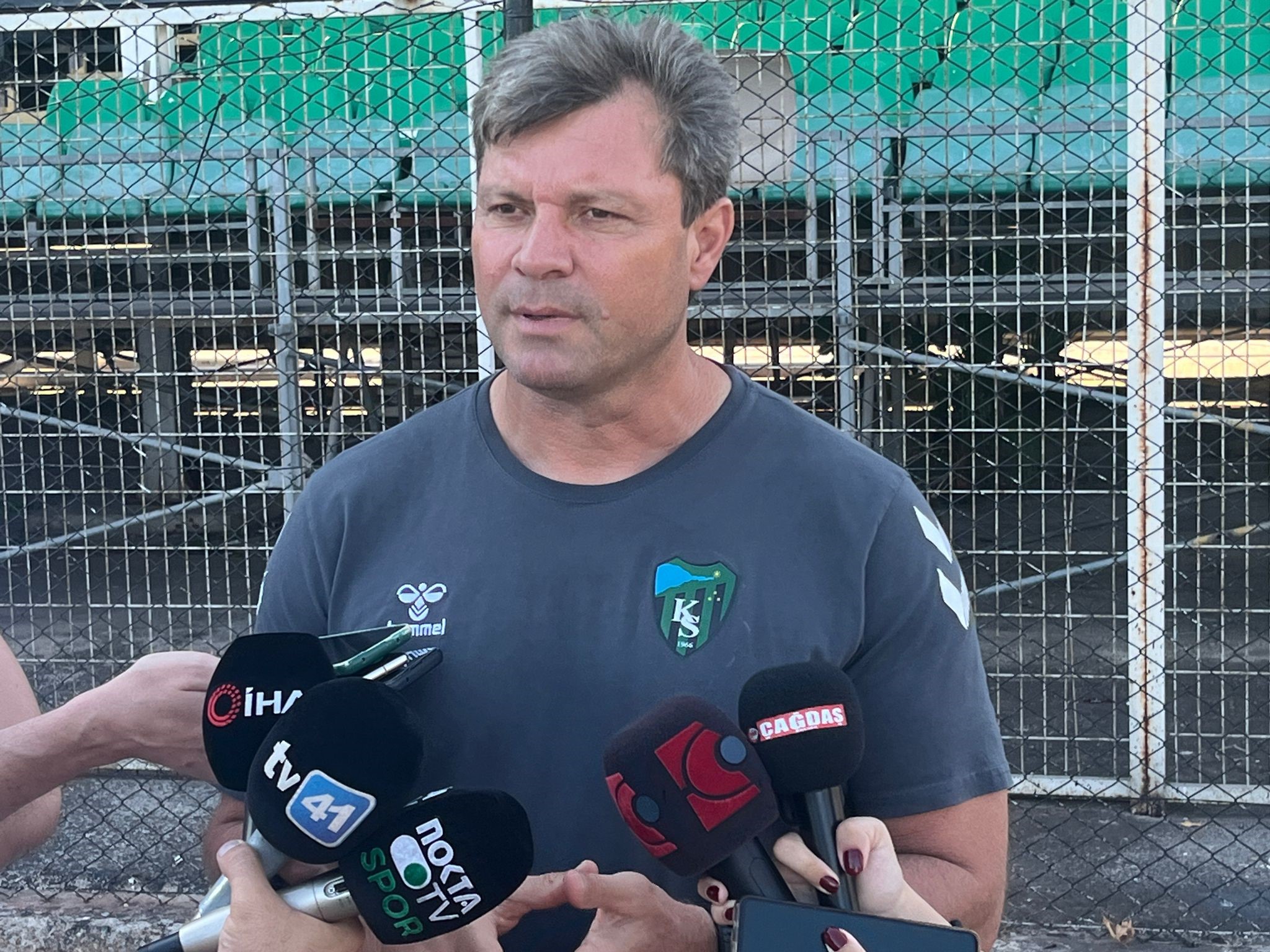 ERTUĞRUL SAĞLAM: "ADAPTASYONUMUZ DAHA İYİ SEVİYEYE GELECEK" KOCAELİSPOR TEKNİK DİREKTÖRÜ ERTUĞRUL SAĞLAM: "PENDİKSPOR İDDİALI BİR TAKIM"