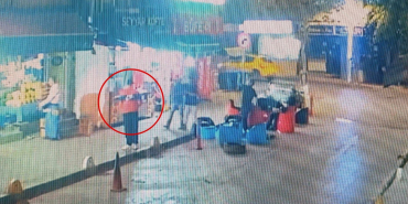 ESNAFI VURMUŞTU: DÜKKANIN MOTORUNU ÇALDIĞI, ŞİKAYET GERİ ÇEKİLMEYİNCE OLAYI GERÇEKLEŞTİRDİĞİ ORTAYA ÇIKTI ESNAFI TABANCA İLE YARALAYIP KAÇAN ŞÜPHELİ TUTUKLANDI