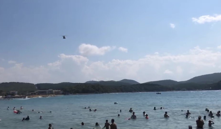SERİNLEMEK İÇİN GİRDİĞİ DENİZDE KAYBOLAN GENÇ 24 SAATTİR BULUNAMADI