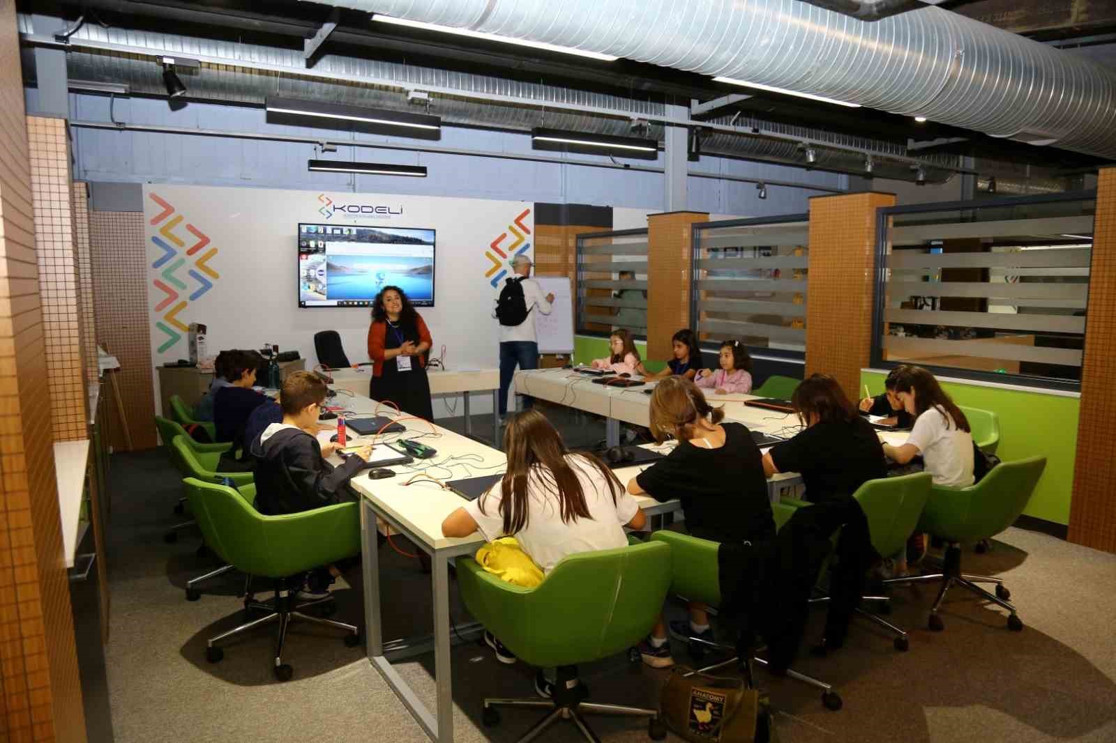 20240928aw296762 0.jpg