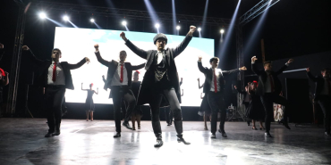 İzmit’ten Derince’ye Yayılan Nikomedia Ateşi Büyülü Geceyle Muhteşem Festival Başladı
