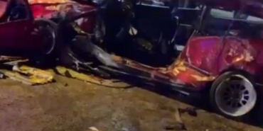 OTOMOBİL BELEDİYE OTOBÜSÜNE ÇARPTI: 1 ÖLÜ, 3 YARALI