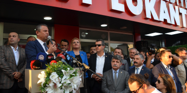 Özgür Özel Fatma Kaplan Hürriyet'in karnesi beş pekiyi aferin