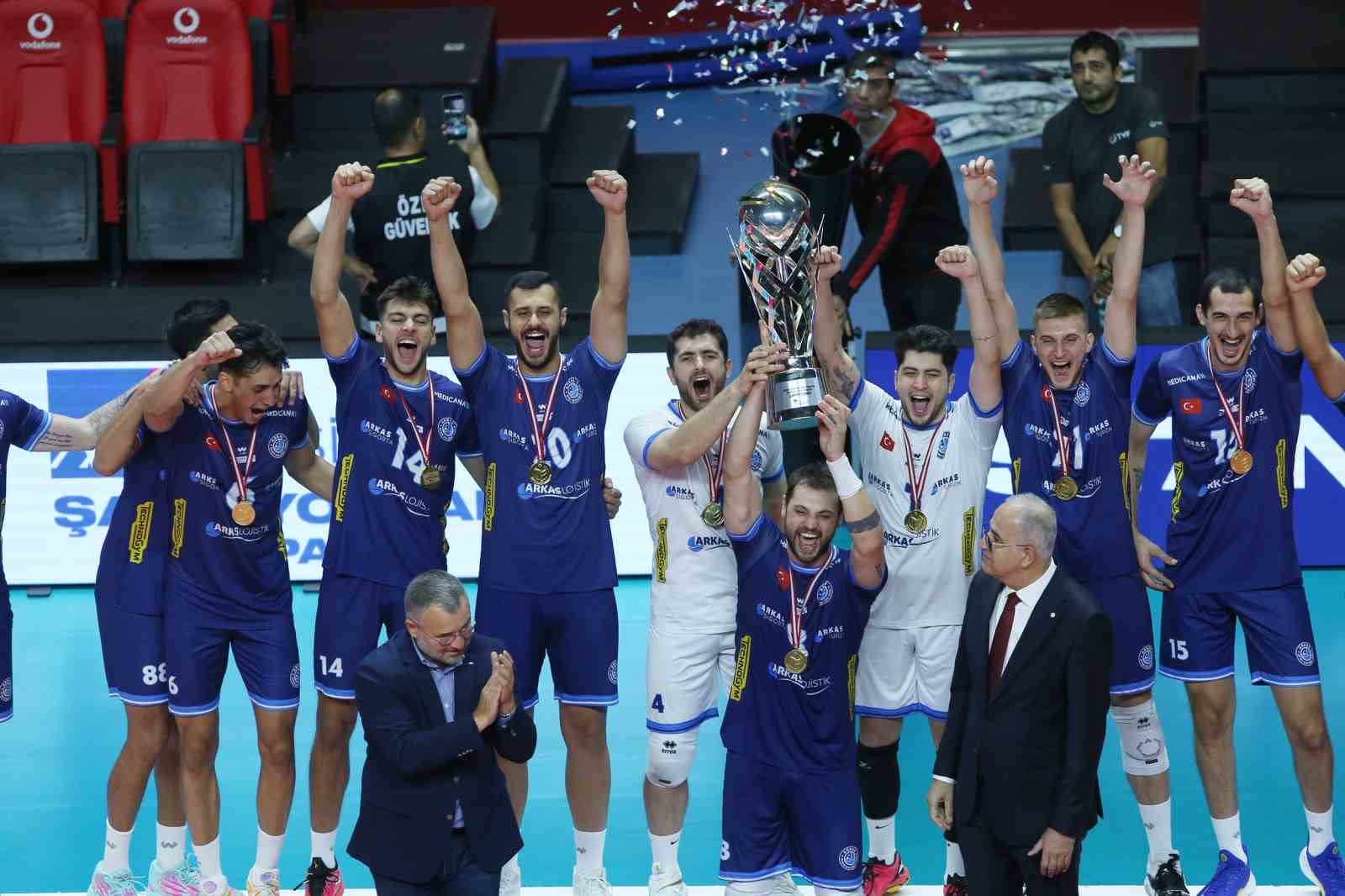 20241001aw299176 0.jpg