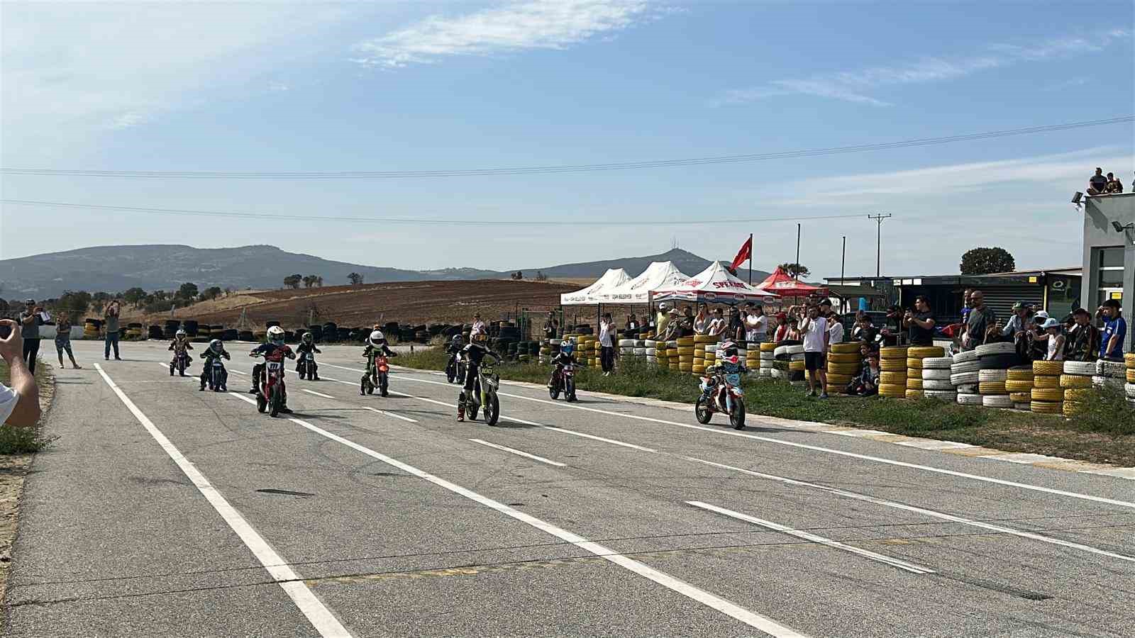 20241006aw302536 0.jpg