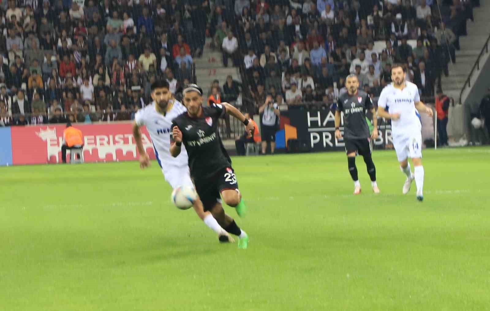 20241006aw302569 0.jpg