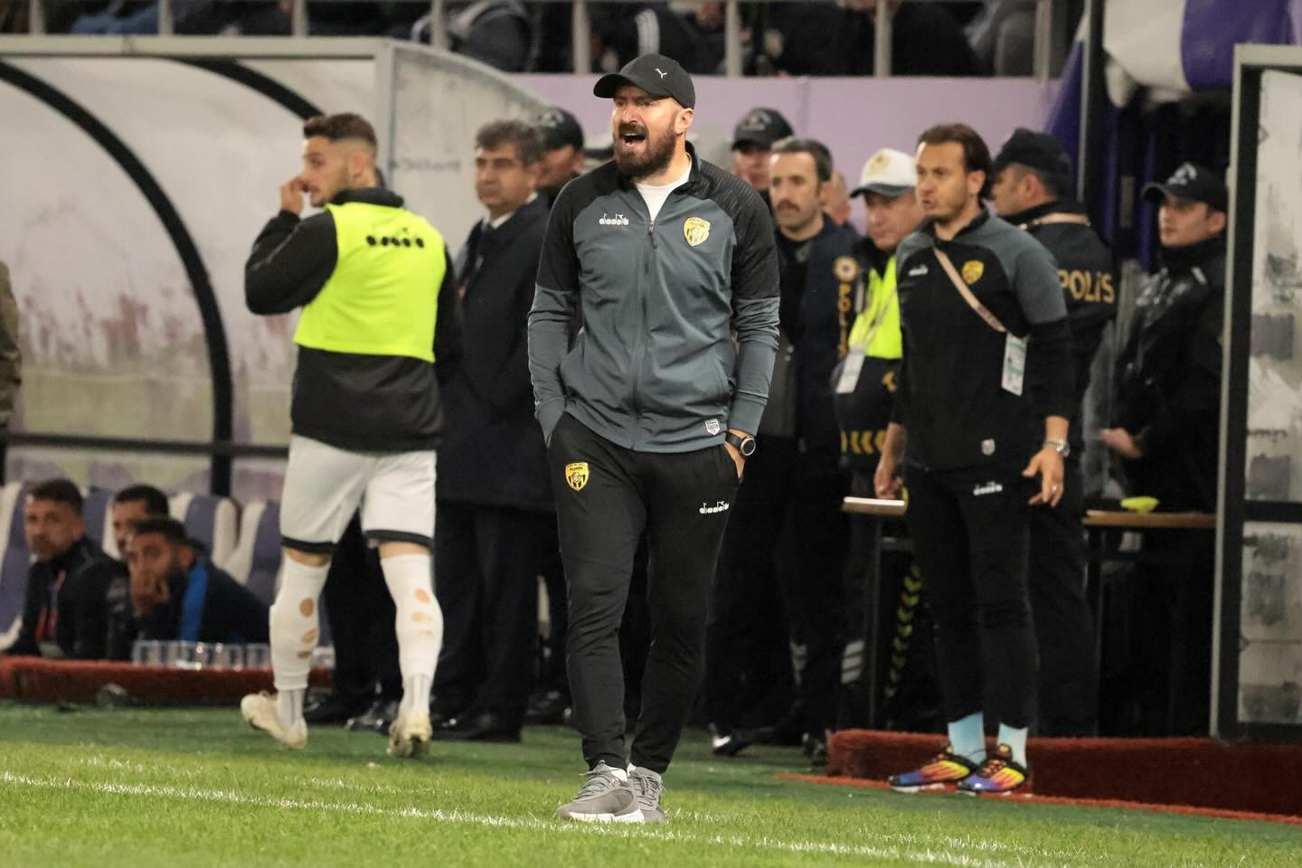 20241008aw303402 0.jpg