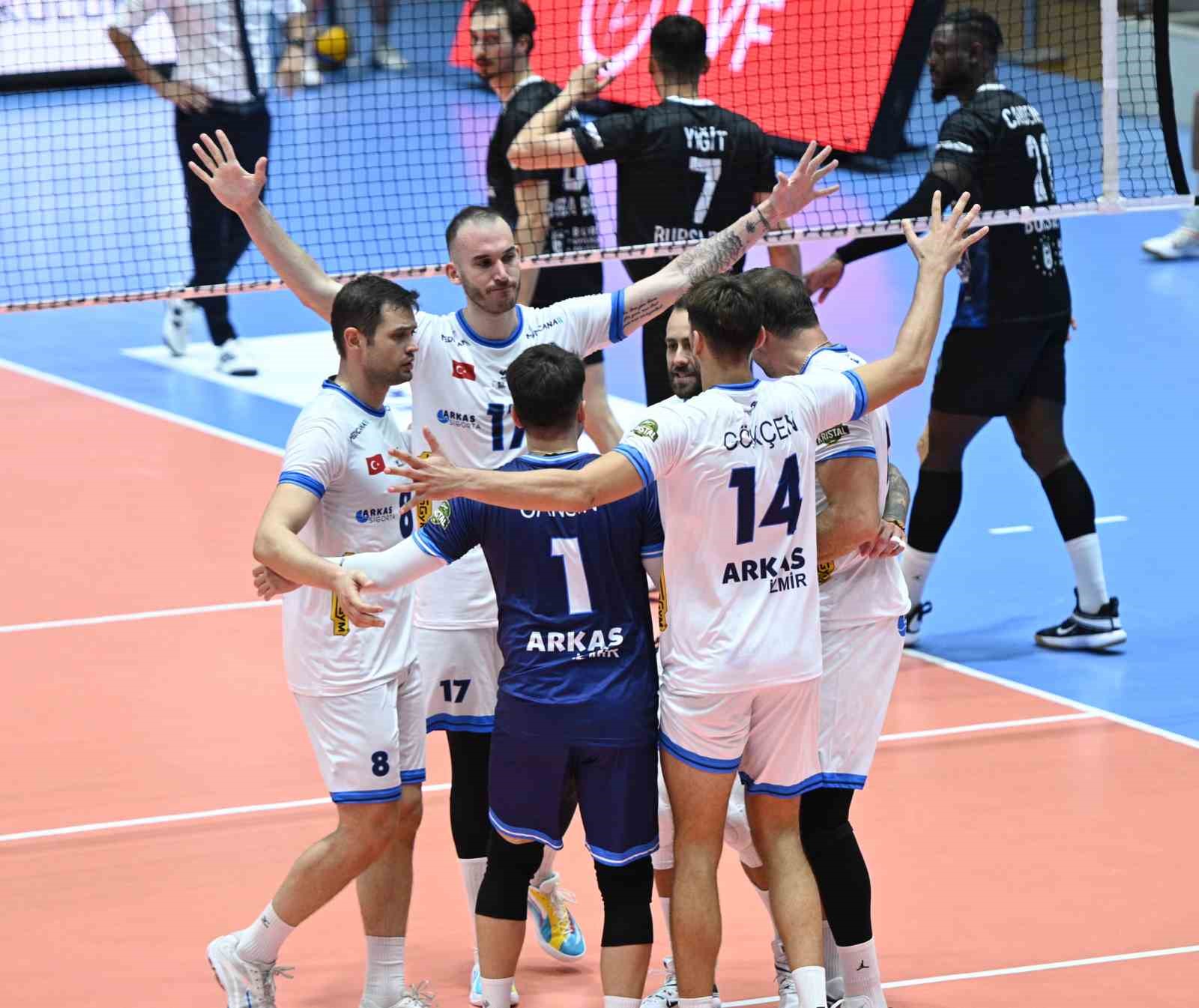 20241013aw307135 0.jpg