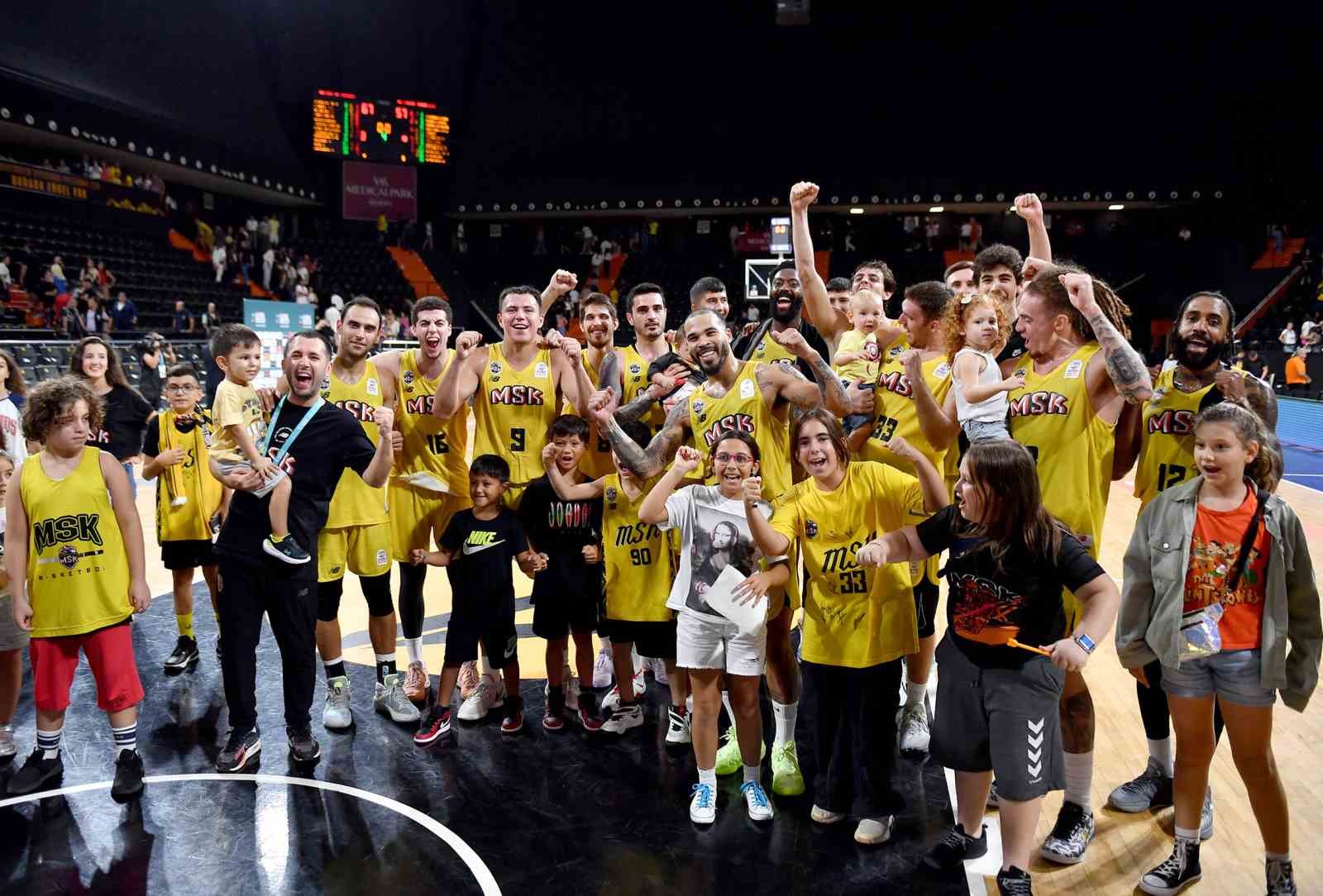 20241014aw307608 0.jpg