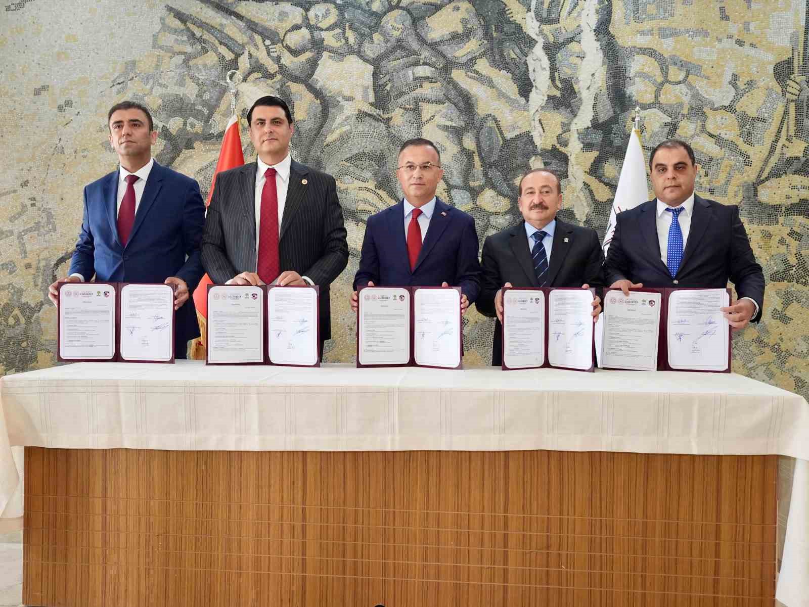 20241014aw308047 0.jpg