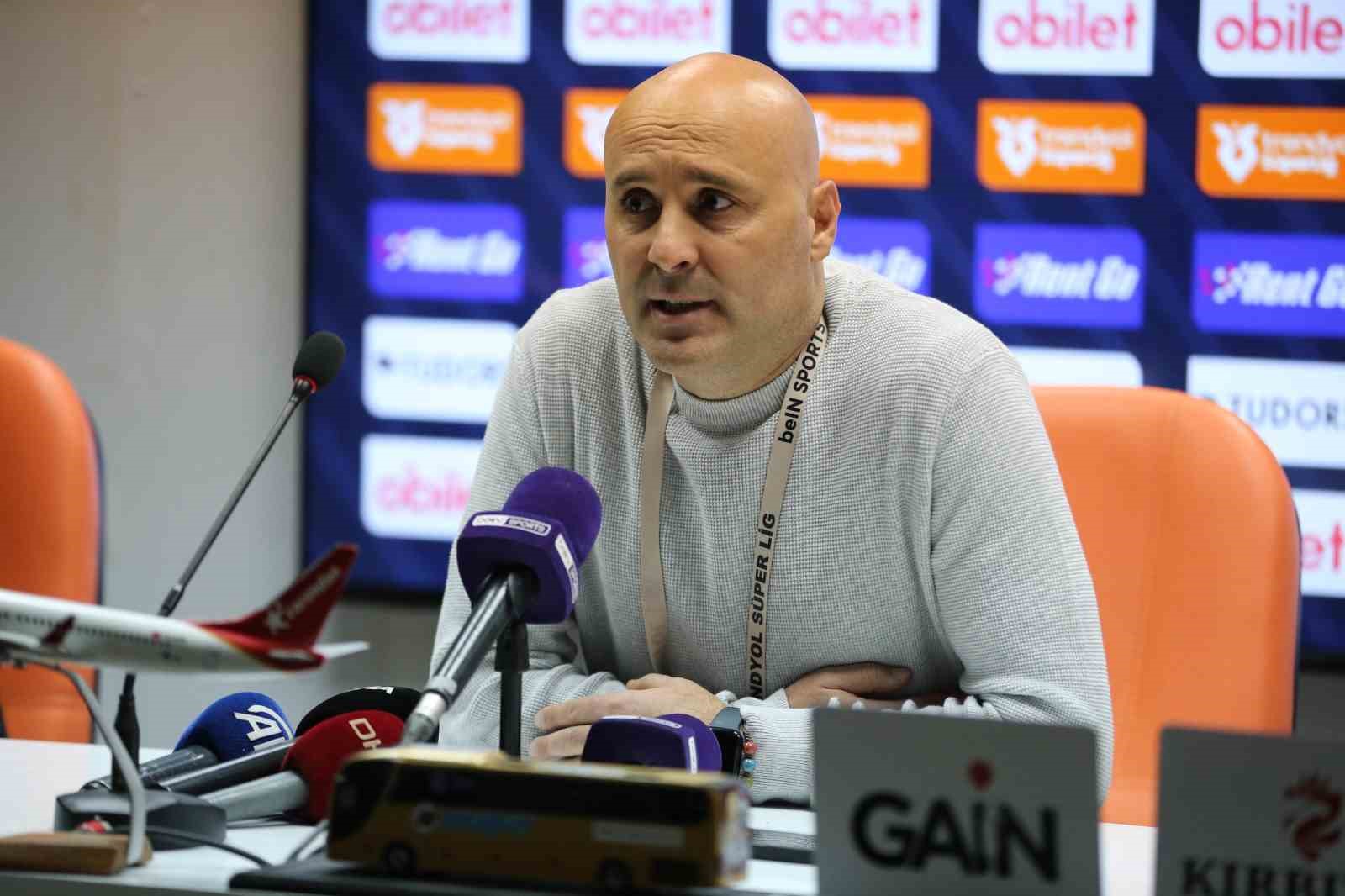 20241020aw312397 0.jpg