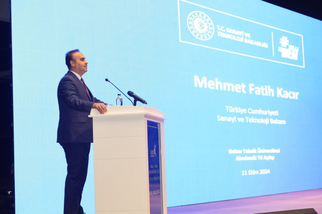 20241021aw313028 0.jpg