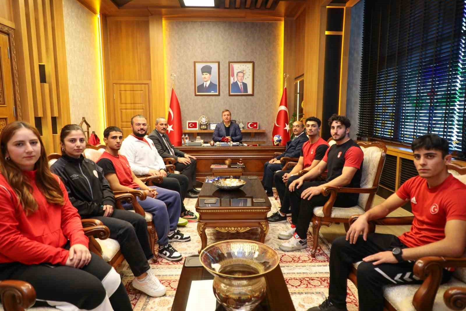 20241024aw315064 0.jpg