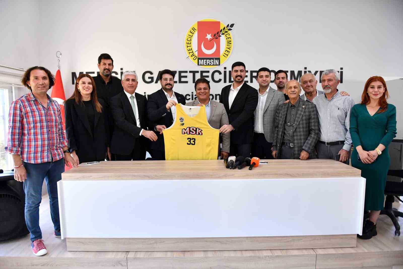 20241025aw315742 0.jpg