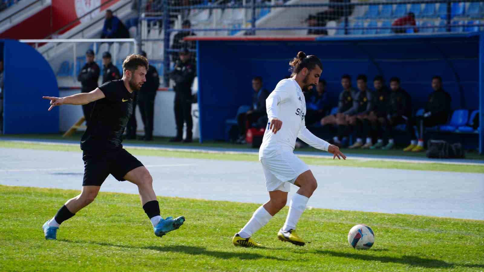 20241030aw319094 0.jpg