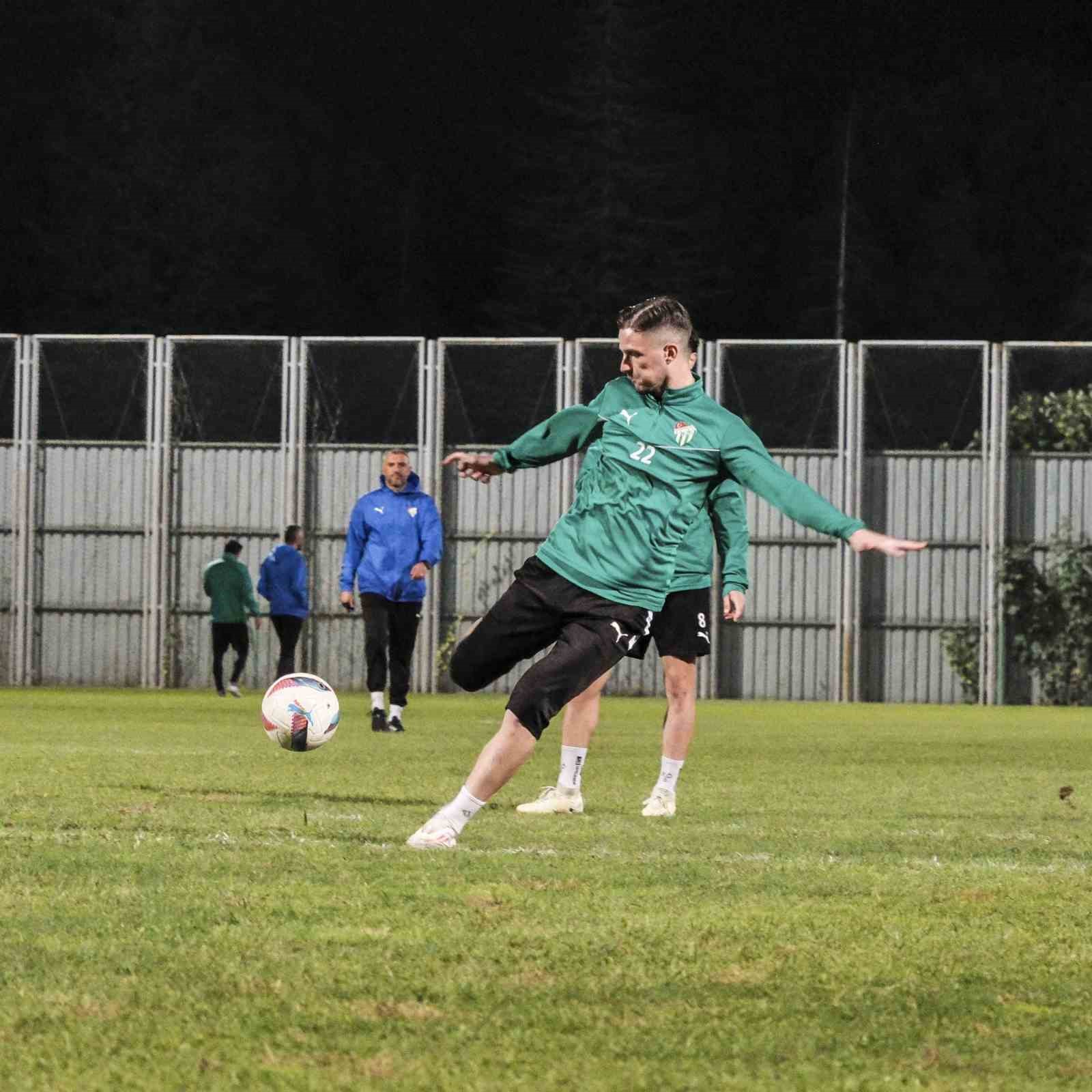 20241030aw319184 0.jpg