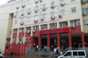 Abim sürekli bana annemin iç çamaşırlarını giydiriyordu