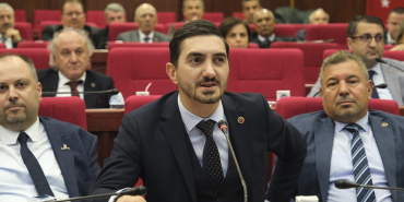 CHP’li Gençtürk, “İzmit Belediyesi üzerinden algı yürütmek kaçak dövüşmektir”