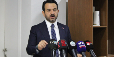 Ercan Derdiniz halka hizmet mi yoksa İzmit Belediyesi’ne köstek mi