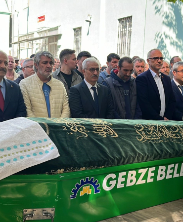 GAZ DAĞITIM ŞİRKETİNİN SORUMSUZLUĞU BİR KİŞİYİ CANINDAN ETMİŞTİ, SON YOLCULUĞUNA UĞURLANDI