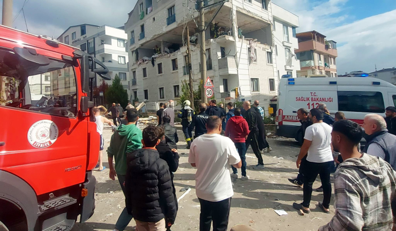 Gebze’de bir binada patlama 7 yaralı