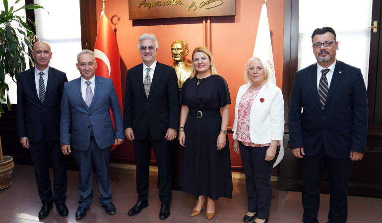 Hürriyet, Devlet Tiyatroları Genel Müdürü Tamer Karadağlı’yı ziyaret etti