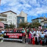 Kandıralılar’dan “Çöp Tesisine” hayır mitingi! “40 bin ağaç kesilecek”