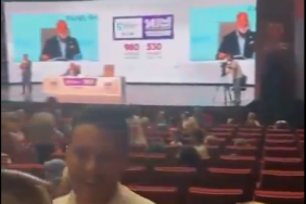 Kocaeli Kitap Fuarı'na gelen AKP'li vekili geldiğine pişman ettiler