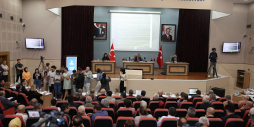 Kocaeli' de AKP ve MHP' liler çocukların aç kalmasını umursamadı