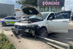 KOCAELİ'DE OTOMOBİL KALDIRIMA ÇIKTI: 1'İ BEBEK 3 YARALI