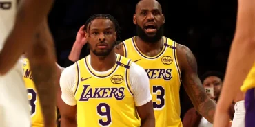 NBA’de LeBron James ve oğlu Bronny James tarihe geçti