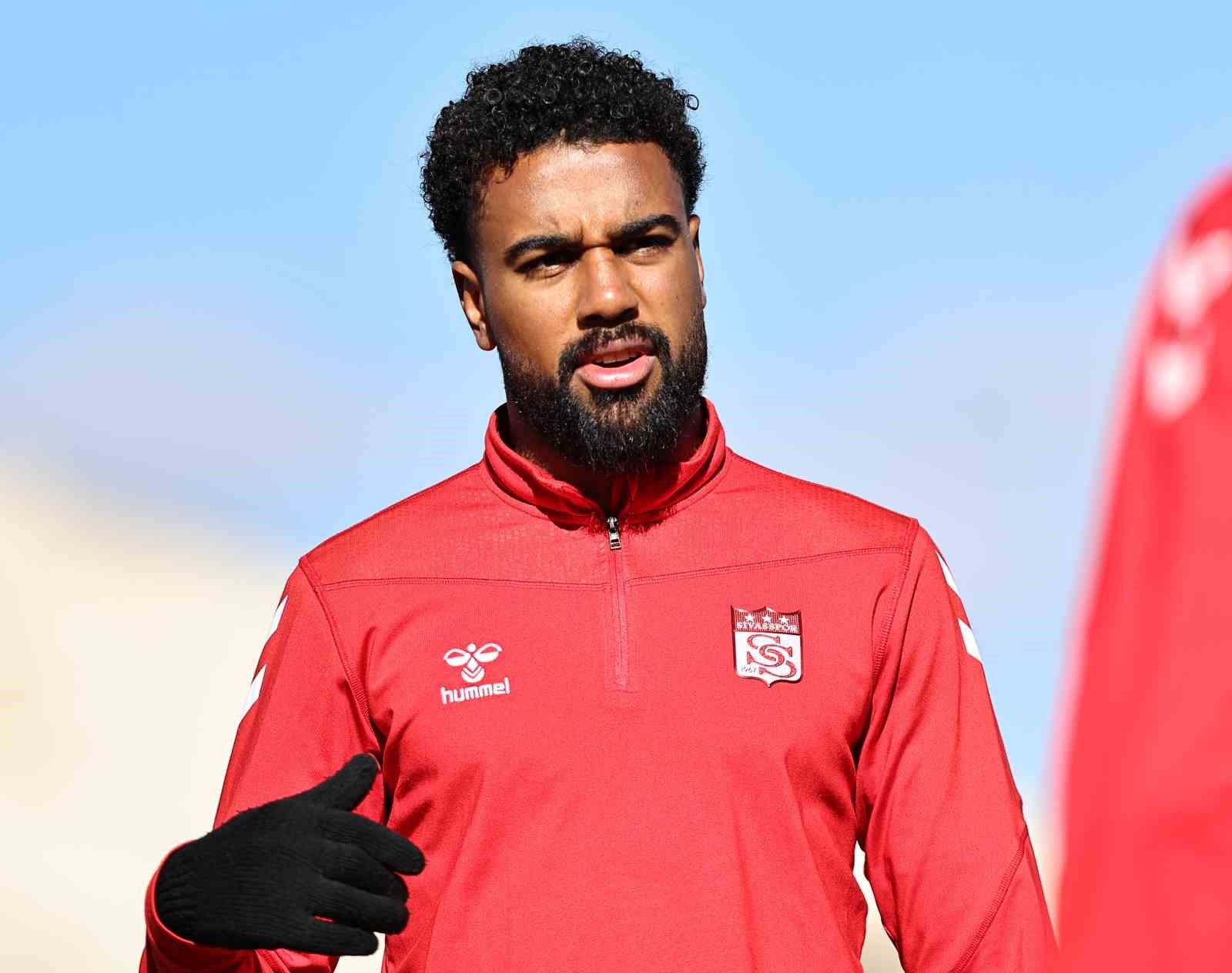 20241104aw322253 0.jpg