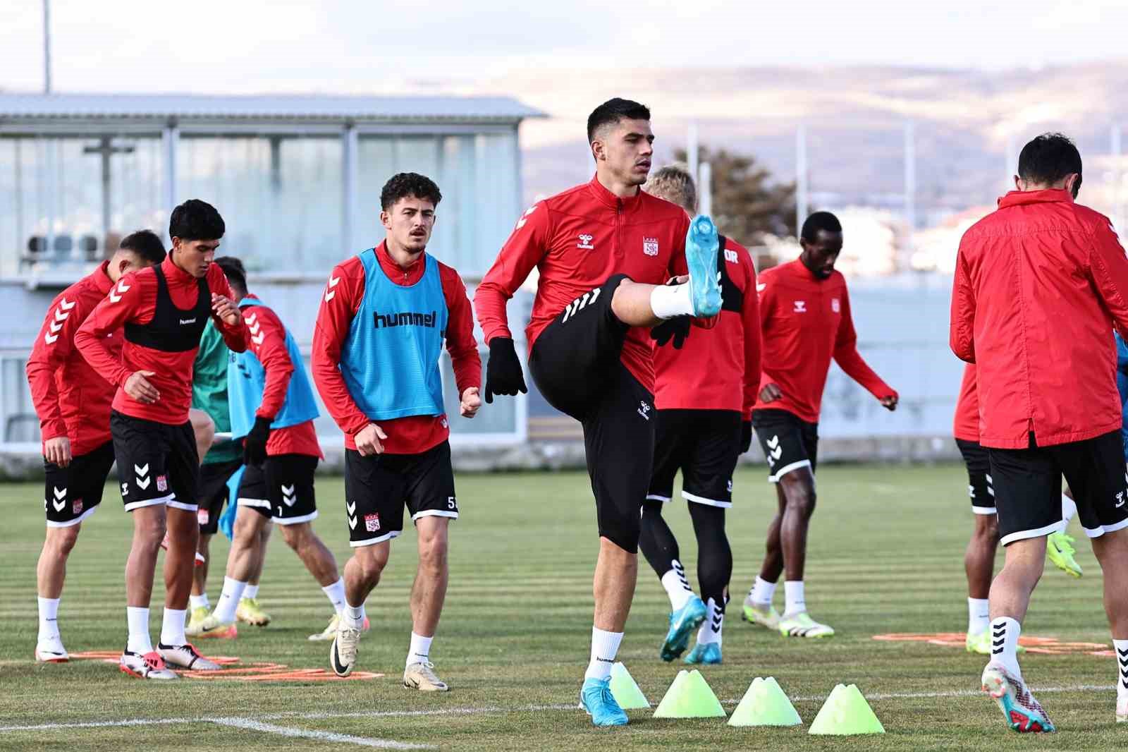 20241105aw323060 0.jpg