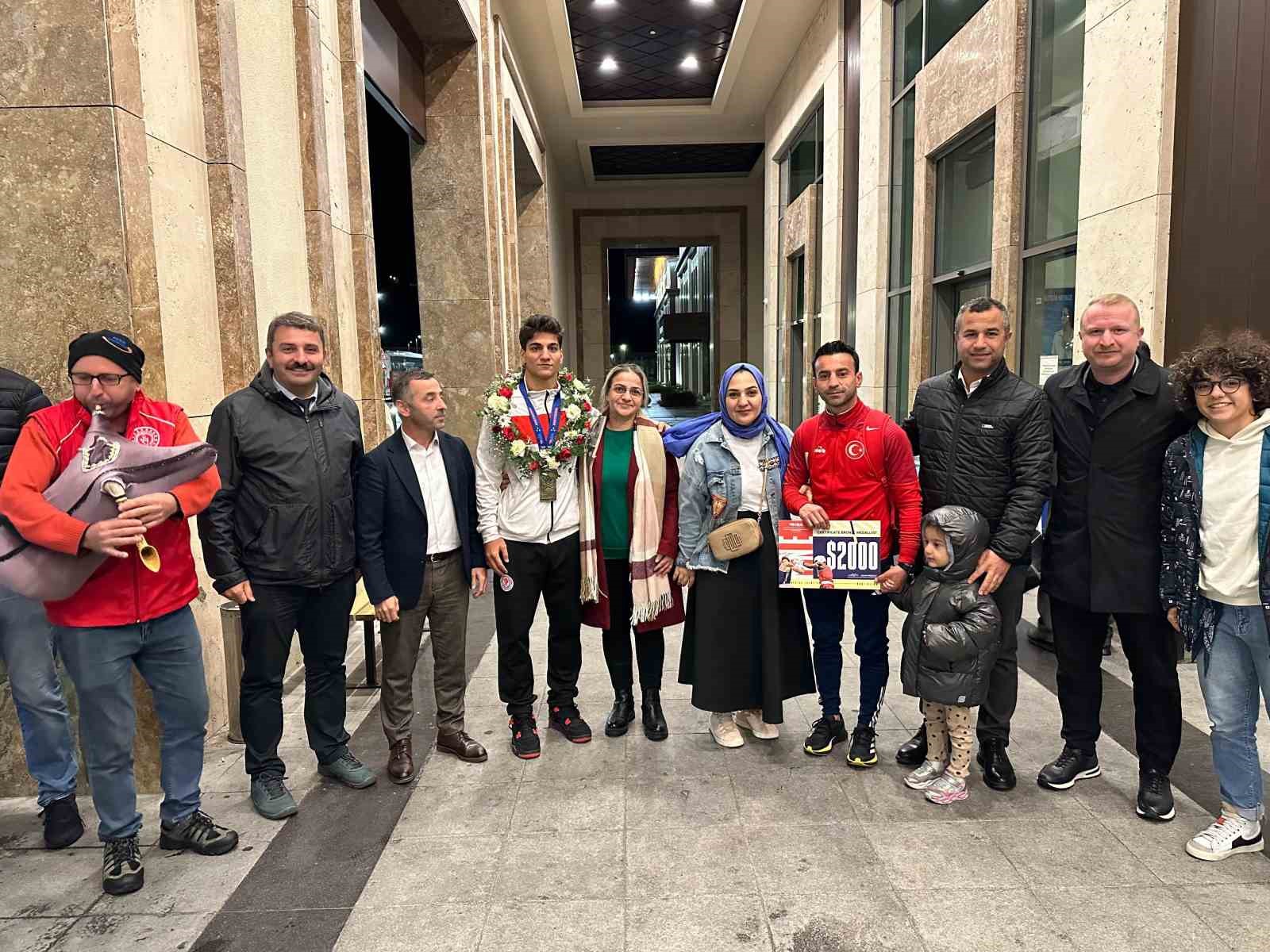 20241106aw323582 0.jpg