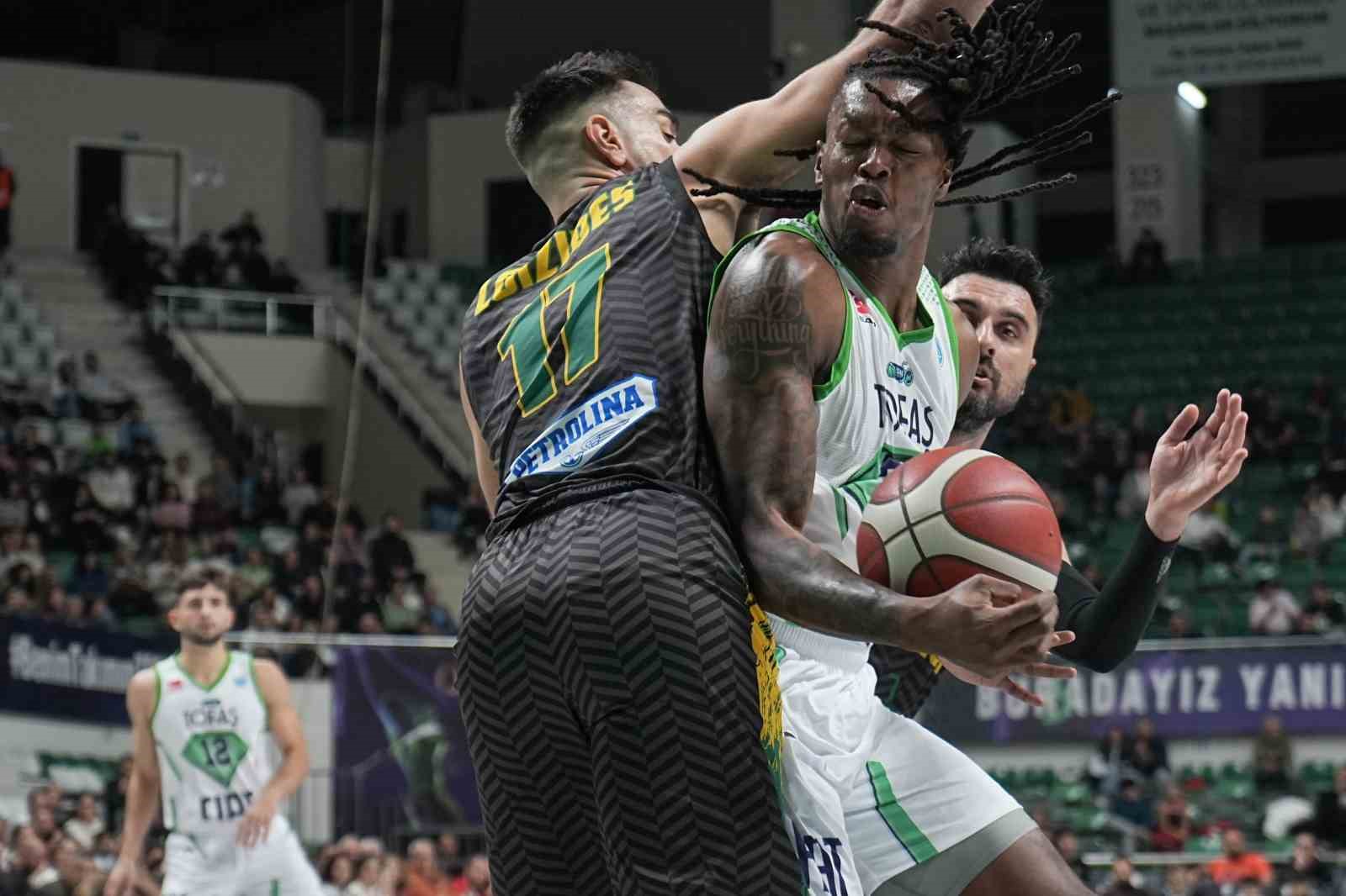 20241106aw323905 0.jpg