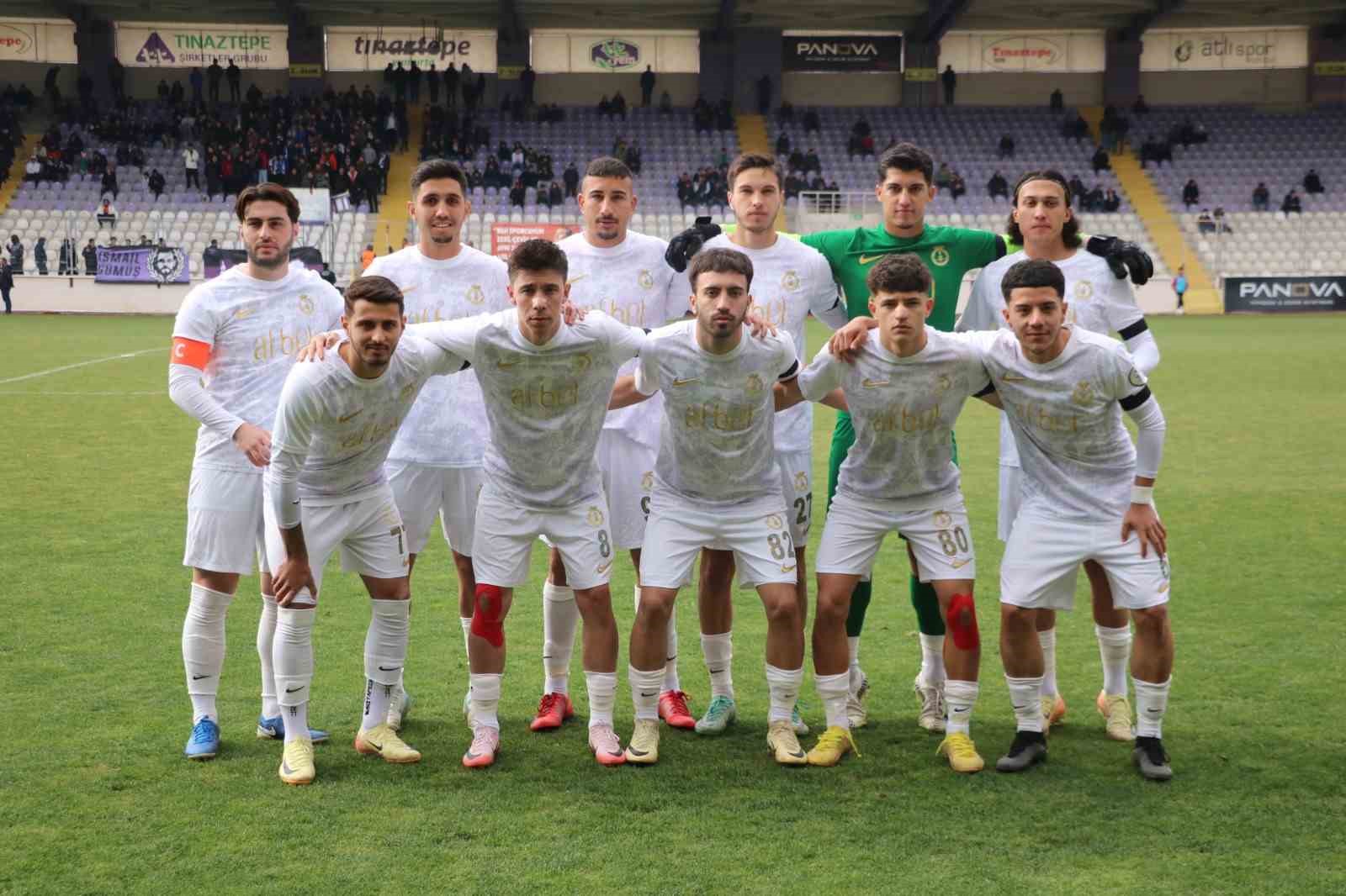 20241111aw326710 0.jpg