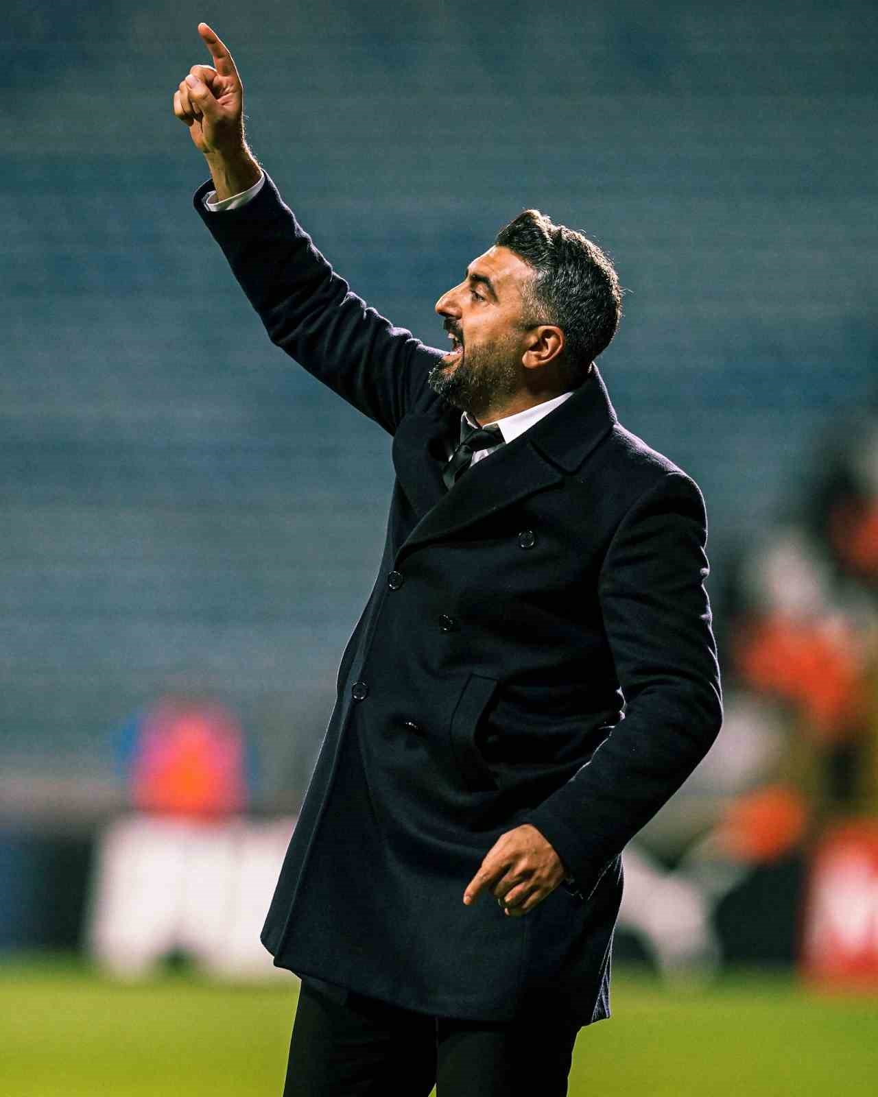 20241112aw327381 0.jpg