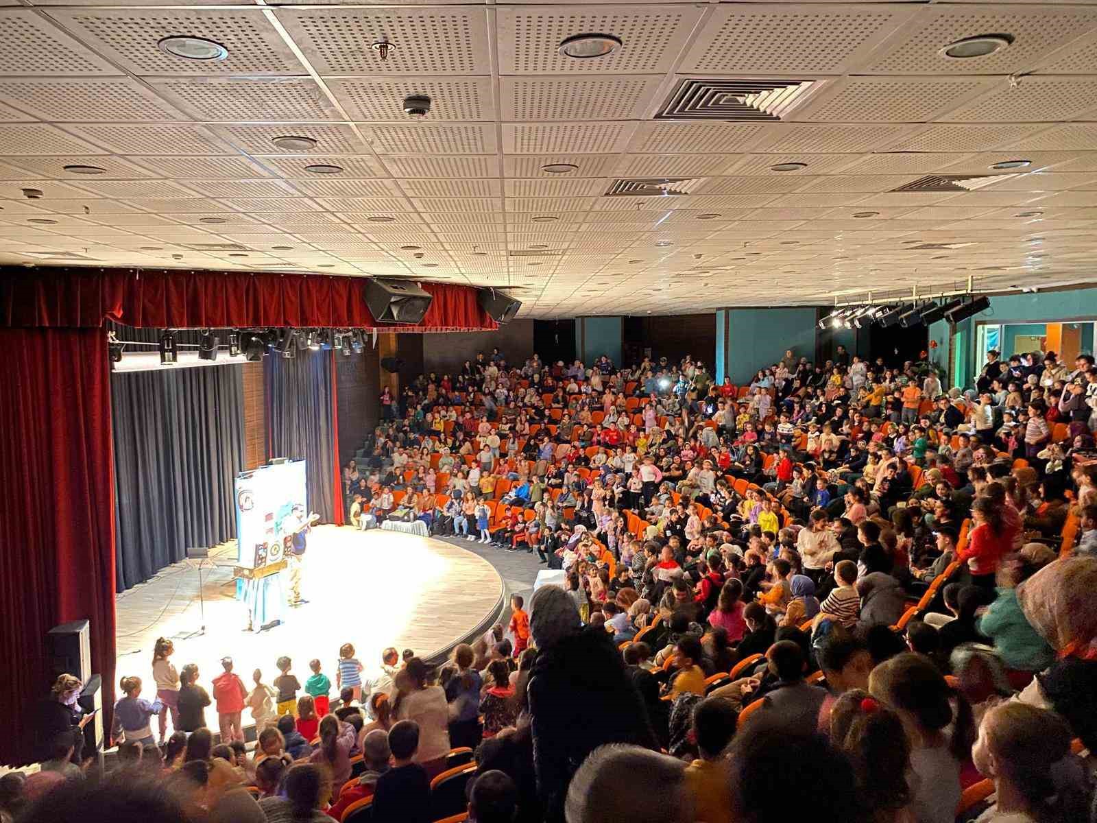 20241113aw328175 0.jpg