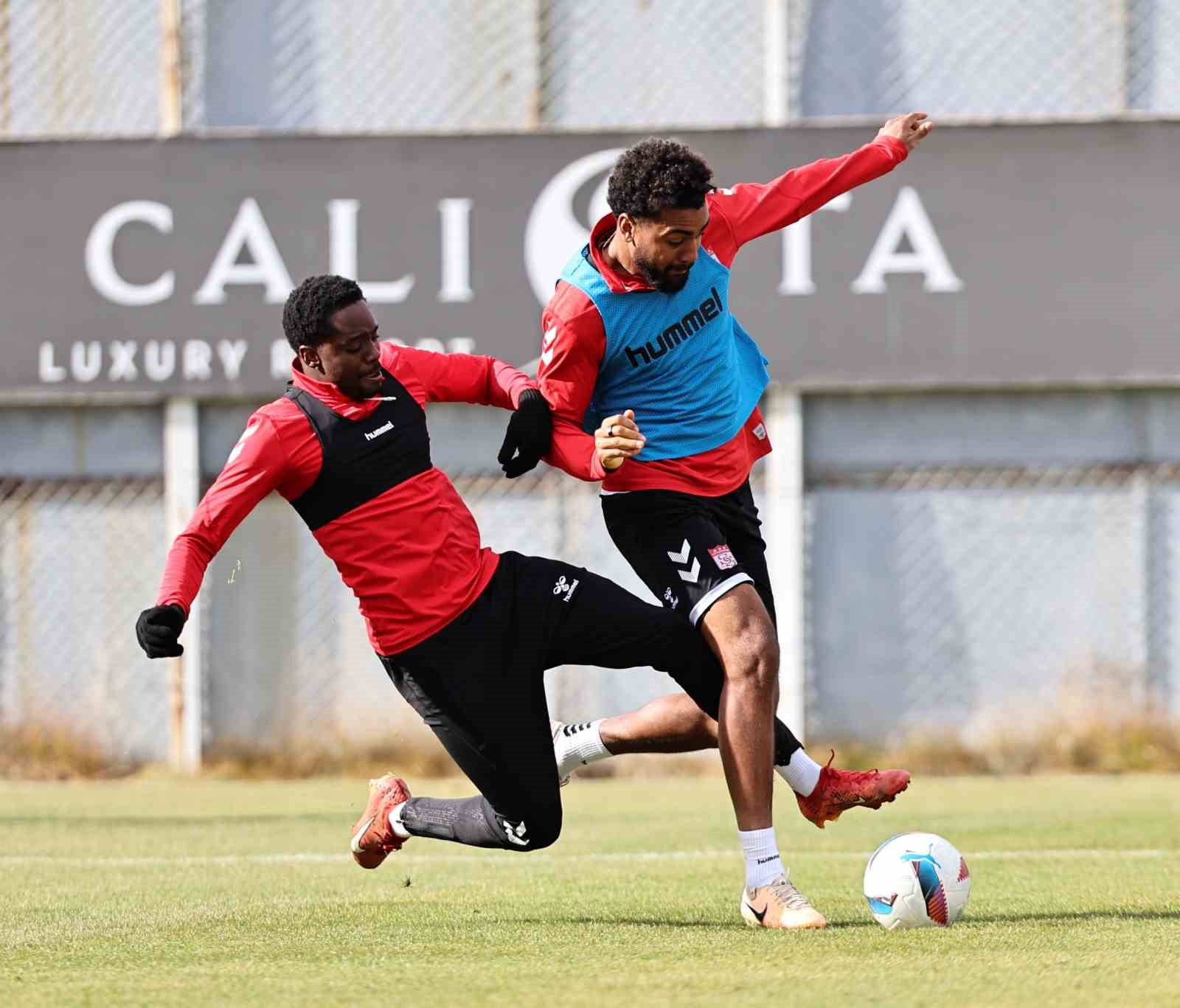 20241119aw332179 0.jpg