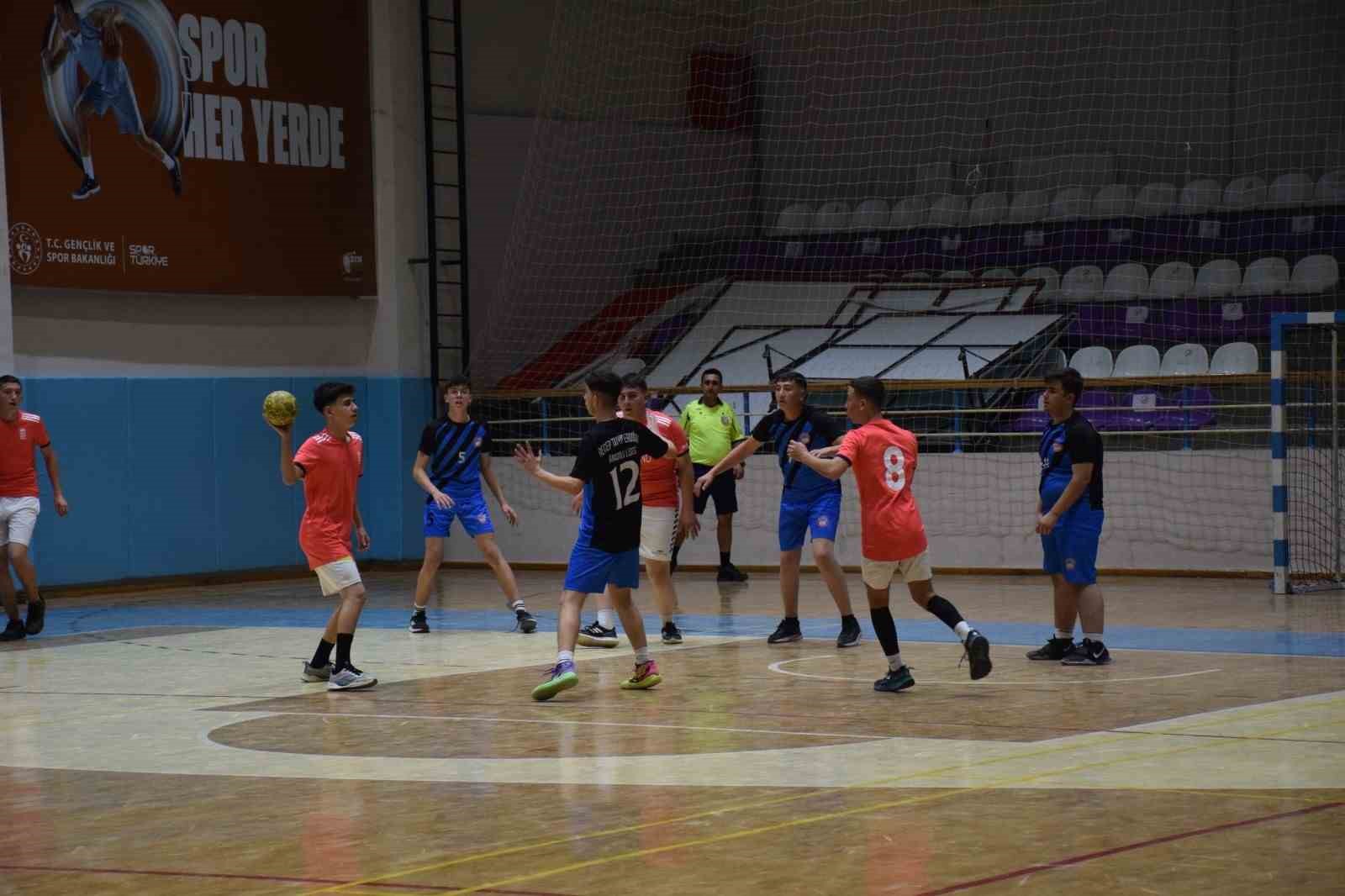 20241120aw332713 0.jpg