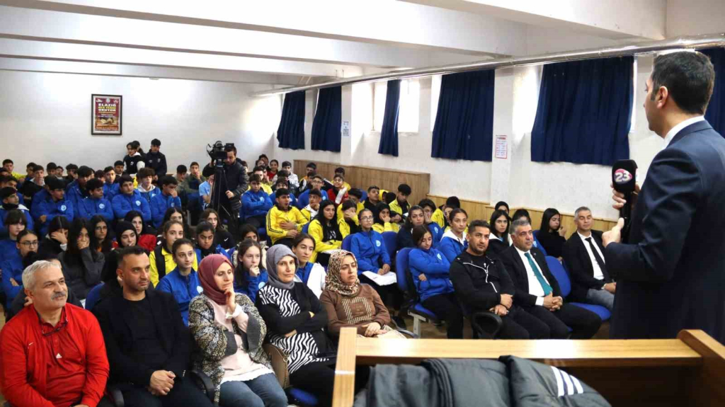 20241120aw332923 0.jpg